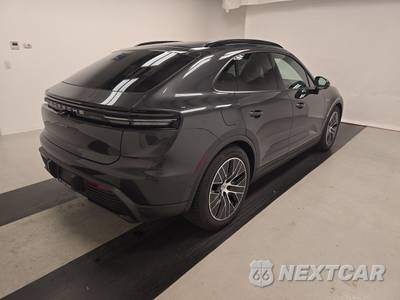 2025 Porsche Macan 4 Electric - zdjęcie 4 z 19 - miniatura