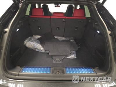 2025 Porsche Macan 4 Electric - zdjęcie 17 z 19 - miniatura
