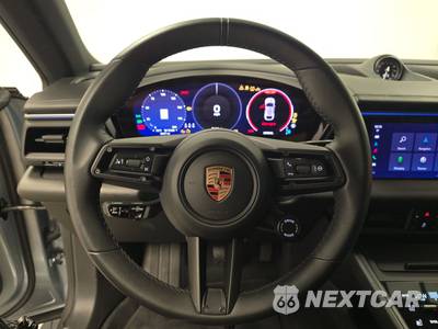 2025 Porsche Macan 4 Electric - zdjęcie 10 z 20 - miniatura