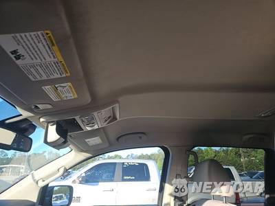 2021 Nissan TITAN SV Crew Cab Short Bed - zdjęcie 17 z 25 - miniatura