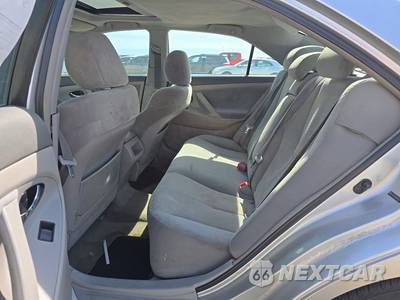 2009 Toyota Camry LE - zdjęcie 13 z 18 - miniatura