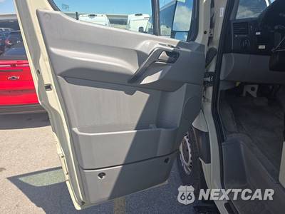 2018 Mercedes-Benz Sprinter 2500 Cargo Van Standard Roof 144.3" WB - zdjęcie 9 z 25 - miniatura