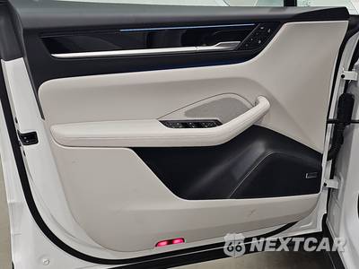 2025 Porsche Macan 4 Electric - zdjęcie 9 z 24 - miniatura