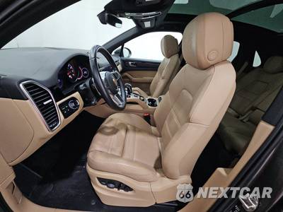 2023 Porsche Cayenne - zdjęcie 7 z 28 - miniatura