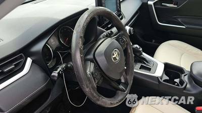 2020 Toyota RAV4 XLE - zdjęcie 25 z 27 - miniatura