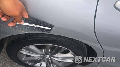 2016 Toyota Camry Hybrid LE - zdjęcie 27 z 28 - miniatura