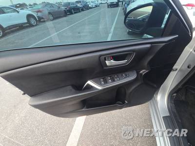 2016 Toyota Camry Hybrid LE - zdjęcie 9 z 28 - miniatura