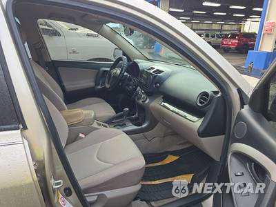 2007 Toyota RAV4 - zdjęcie 8 z 18 - miniatura
