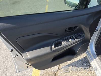 2023 Nissan Versa S - zdjęcie 9 z 18 - miniatura