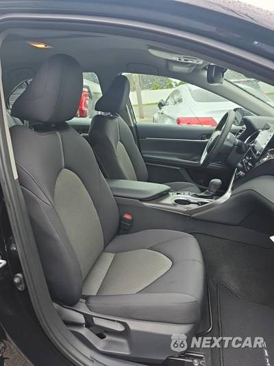 2023 Toyota Camry LE - zdjęcie 44 z 45 - miniatura