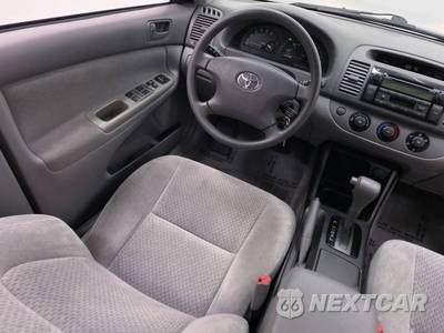 2004 Toyota Camry LE - zdjęcie 43 z 50 - miniatura
