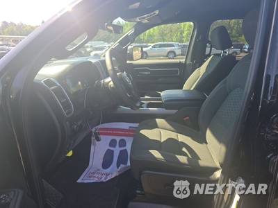 2026 Ram 1500 Big Horn Crew Cab Short Bed - zdjęcie 13 z 27 - miniatura