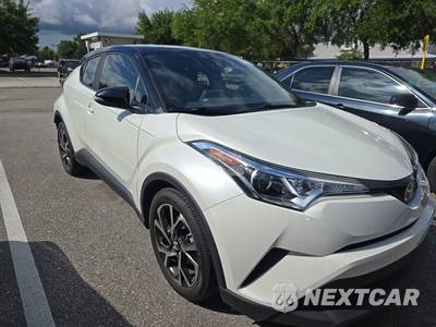 2019 Toyota C-HR XLE - zdjęcie 3 z 17 - miniatura