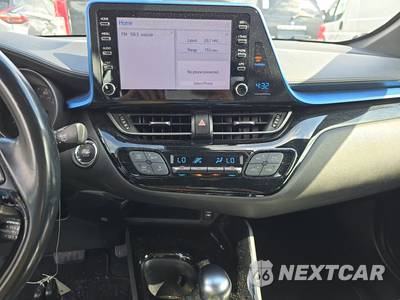 2019 Toyota C-HR XLE - zdjęcie 11 z 17 - miniatura