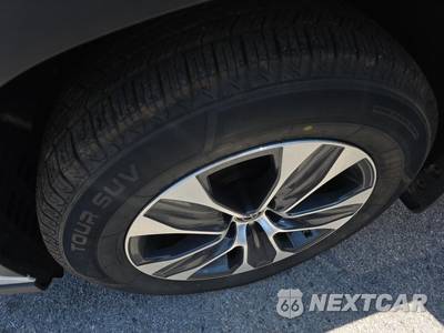 2021 Toyota Highlander XLE - zdjęcie 8 z 22 - miniatura