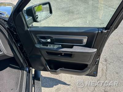 2022 Ram 1500 Classic Warlock Crew Cab Short Bed - zdjęcie 30 z 37 - miniatura
