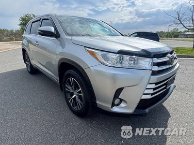 2018 Toyota Highlander LE Plus - zdjęcie 1 z 66 - miniatura