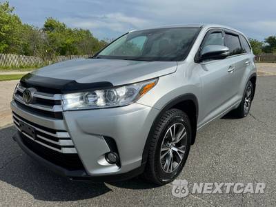 2018 Toyota Highlander LE Plus - zdjęcie 8 z 66 - miniatura
