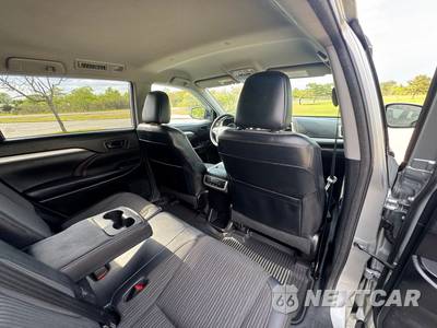 2018 Toyota Highlander LE Plus - zdjęcie 29 z 66 - miniatura