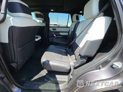 2024 Toyota Sequoia Capstone - zdjęcie 13 z 19 - miniatura
