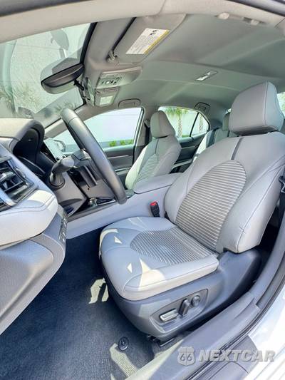 2023 Toyota Camry SE - zdjęcie 13 z 17 - miniatura