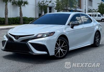 2023 Toyota Camry SE - zdjęcie 1 z 17 - miniatura