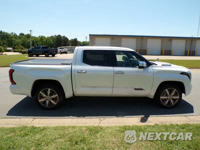 2022 Toyota Tundra Hybrid Capstone Crew Cab Short Bed - zdjęcie 5 z 25 - miniatura