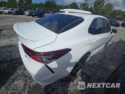 2022 Toyota Camry SE - zdjęcie 4 z 22 - miniatura