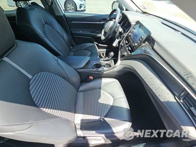 2022 Toyota Camry SE - zdjęcie 8 z 22 - miniatura