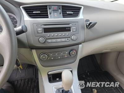 2014 Nissan Sentra SV - zdjęcie 11 z 18 - miniatura