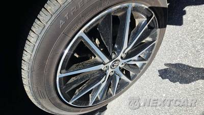 2021 Toyota Camry SE - zdjęcie 10 z 11 - miniatura
