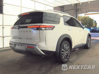 2023 Nissan Pathfinder SL - zdjęcie 5 z 27 - miniatura