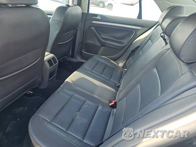 2009 Volkswagen Jetta Sedan SE - zdjęcie 13 z 17 - miniatura