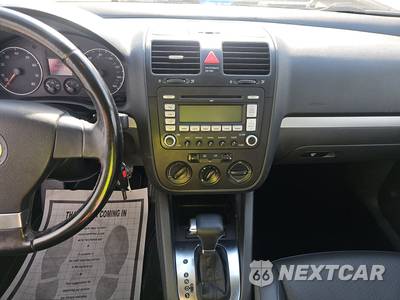 2009 Volkswagen Jetta Sedan SE - zdjęcie 11 z 17 - miniatura
