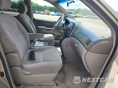 2006 Toyota Sienna LE Minivan 7-Passenger 119.3" WB - zdjęcie 8 z 44 - miniatura