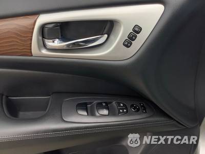 2017 Nissan Pathfinder Platinum - zdjęcie 13 z 75 - miniatura