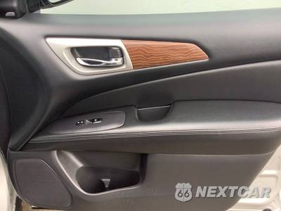 2017 Nissan Pathfinder Platinum - zdjęcie 47 z 75 - miniatura