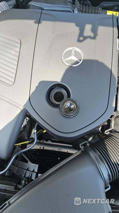 2025 Mercedes-Benz GLC 350e - zdjęcie 18 z 24 - miniatura