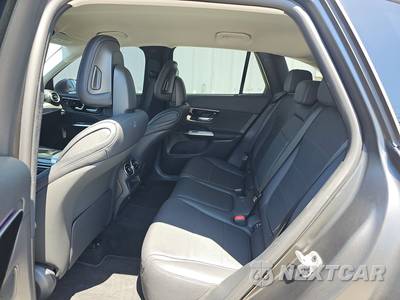 2025 Mercedes-Benz GLC 350e - zdjęcie 13 z 26 - miniatura