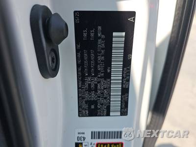 2025 Toyota Sienna LE 8-Passenger 120.5" WB - zdjęcie 15 z 25 - miniatura