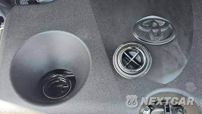 2025 Toyota Sienna LE 8-Passenger 120.5" WB - zdjęcie 24 z 25 - miniatura