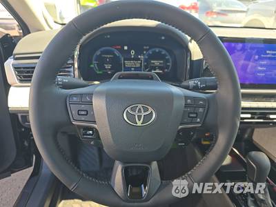 2026 Toyota Camry XLE - zdjęcie 10 z 19 - miniatura