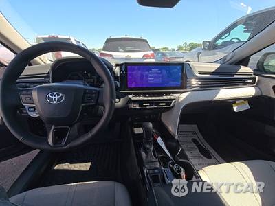 2026 Toyota Camry XLE - zdjęcie 11 z 19 - miniatura