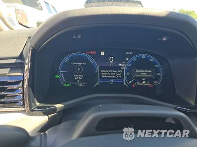 2026 Toyota Camry XLE - zdjęcie 12 z 19 - miniatura