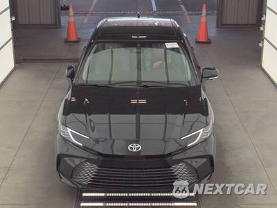 2026 Toyota Camry XLE - zdjęcie 2 z 19 - miniatura