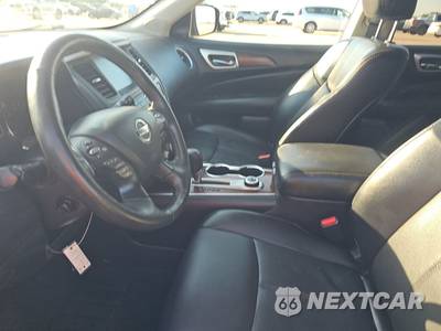 2020 Nissan Pathfinder Platinum - zdjęcie 7 z 18 - miniatura