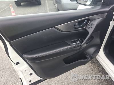 2019 Nissan Rogue Sport S - zdjęcie 9 z 44 - miniatura