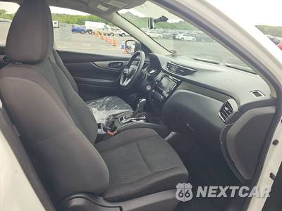 2019 Nissan Rogue Sport S - zdjęcie 8 z 44 - miniatura