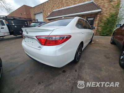 2016 Toyota Camry SE Special Edition - zdjęcie 2 z 9 - miniatura