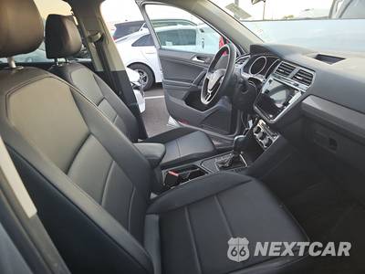 2020 Volkswagen Tiguan SE - zdjęcie 8 z 31 - miniatura